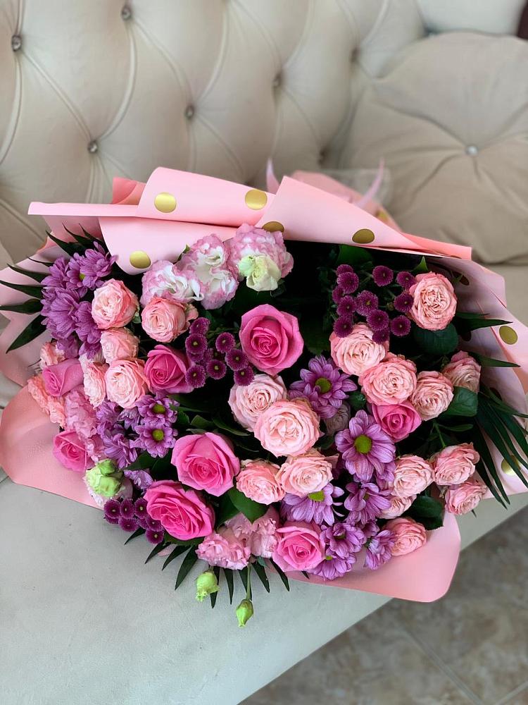 Букет цветов из: Хризантемы, Розы и Лизиантусы в Туринске