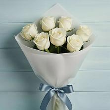 Букет 7 Белых роз Эдлесс Лав в Туринске