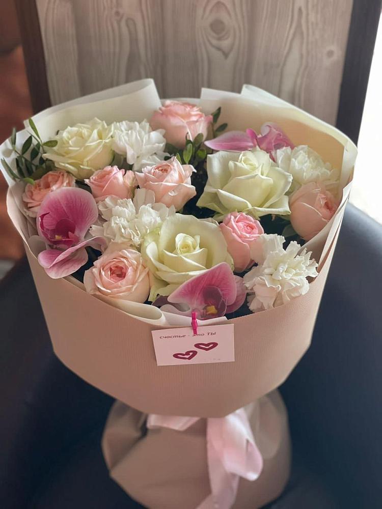 Букет цветов из: Орхидеи, Розы и Гвоздики в Туринске