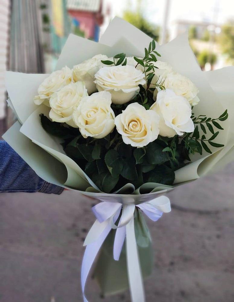 Букет Белые розы Проуд в Туринске