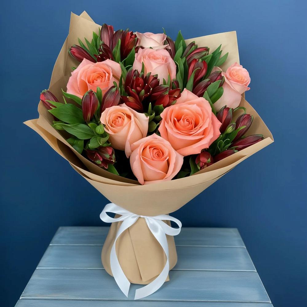 Букет цветов из: Розы и Альстромерии в Туринске