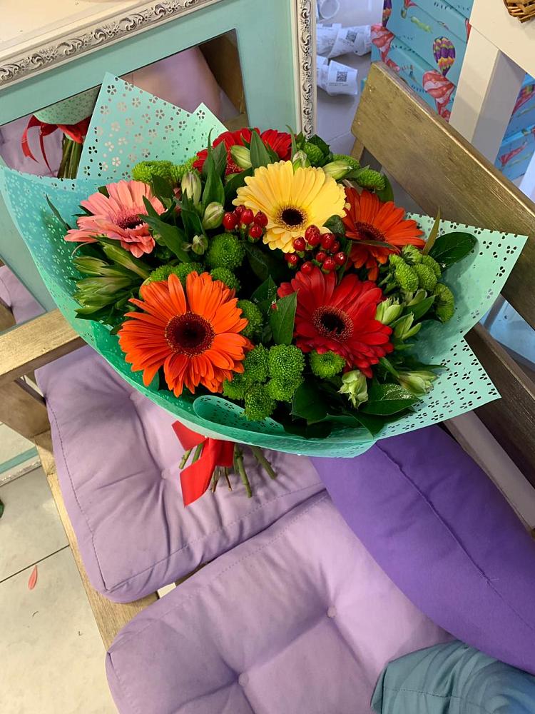 Букет цветов из: Герберы, Хризантемы и Альстромерии в Туринске