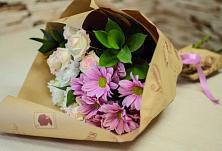 Букет цветов из:  Розы и Хризантемы #REPLACE_PRED# Туринске