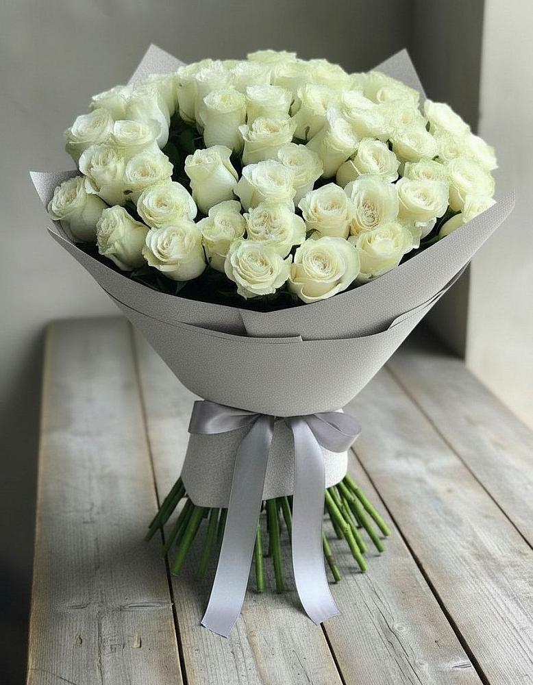Букет 35 Белых роз в Туринске