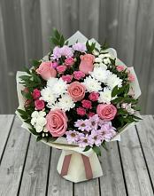 Букет цветов из:  Альстромерии, Гвоздики, Розы и Хризантемы в Туринске