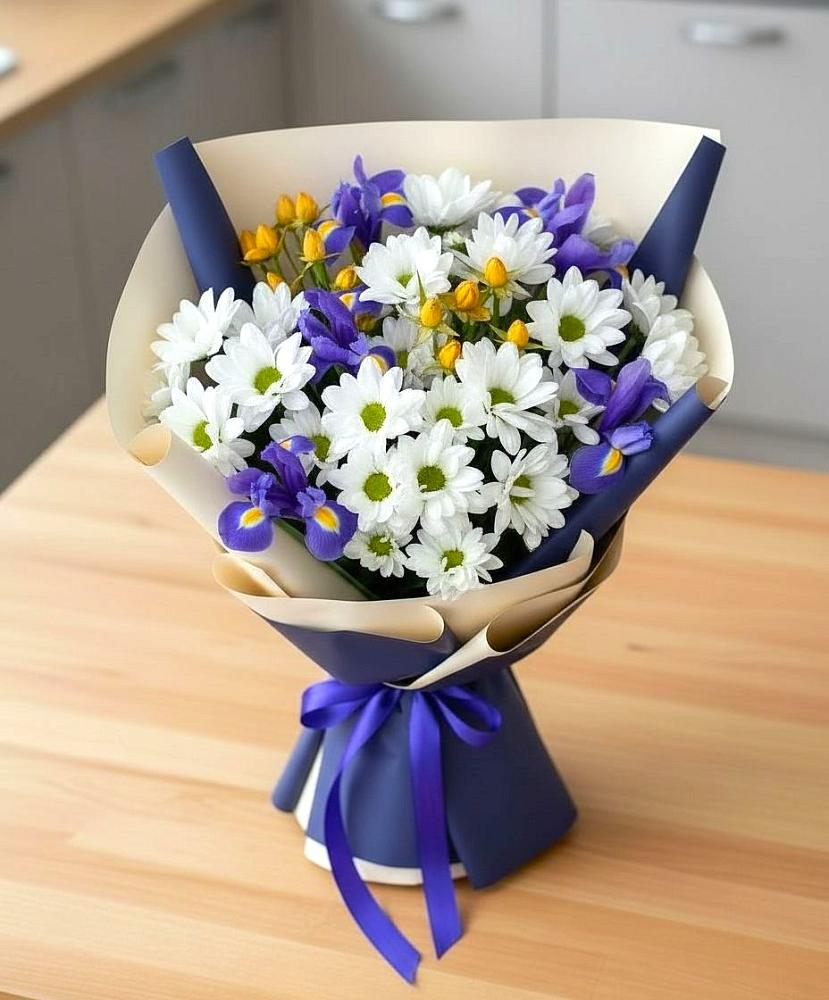 Букет цветов из: Розы, Ирисы и Хризантемы в Туринске