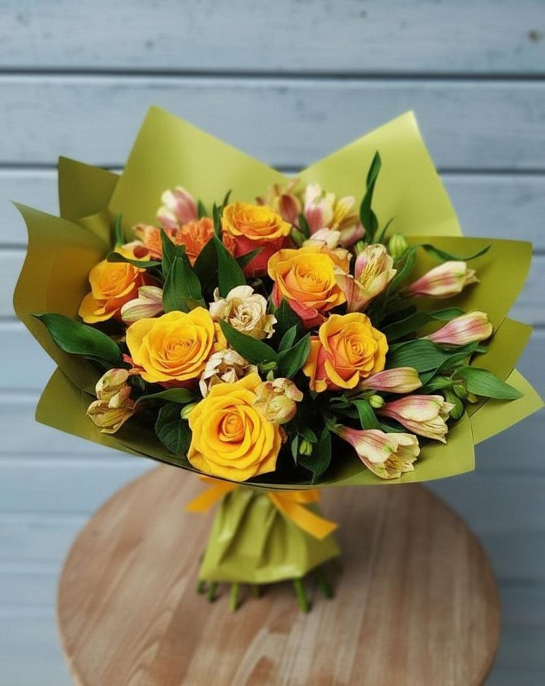 Букет цветов из: Альстромерии и Розы в Туринске