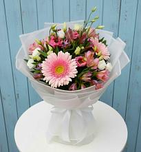 Букет цветов из:  Герберы, Альстромерии и Лизиантусы #REPLACE_PRED# Туринске