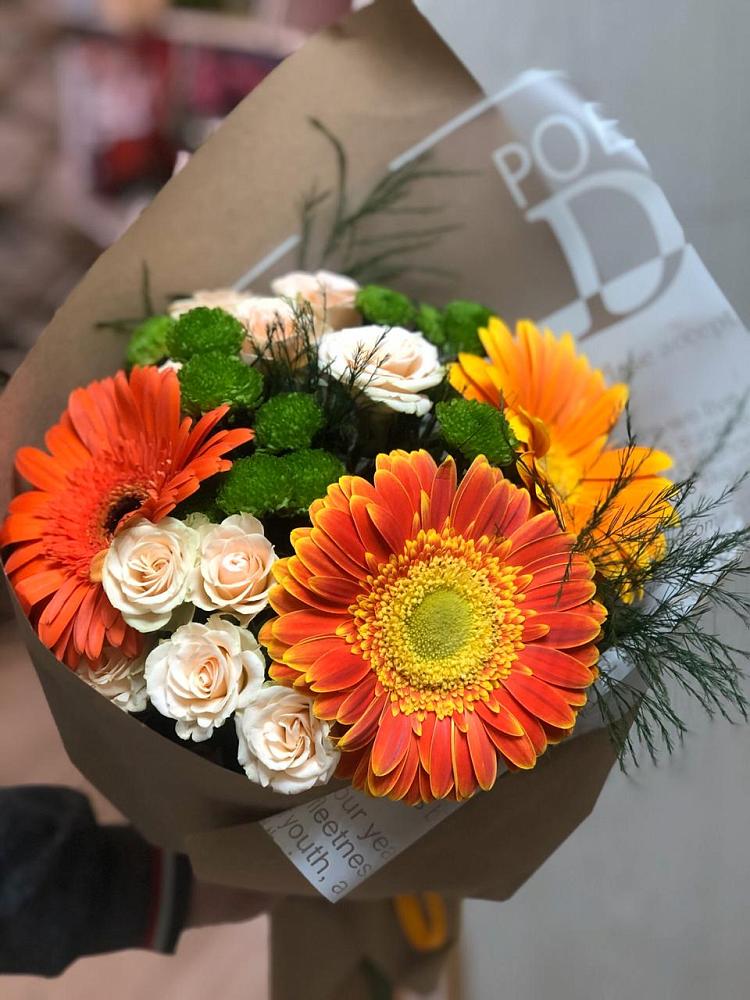 Букет цветов из: Герберы, Хризантемы и Розы в Туринске