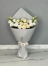 Букет цветов из:  Розы и Лизиантусы в Туринске